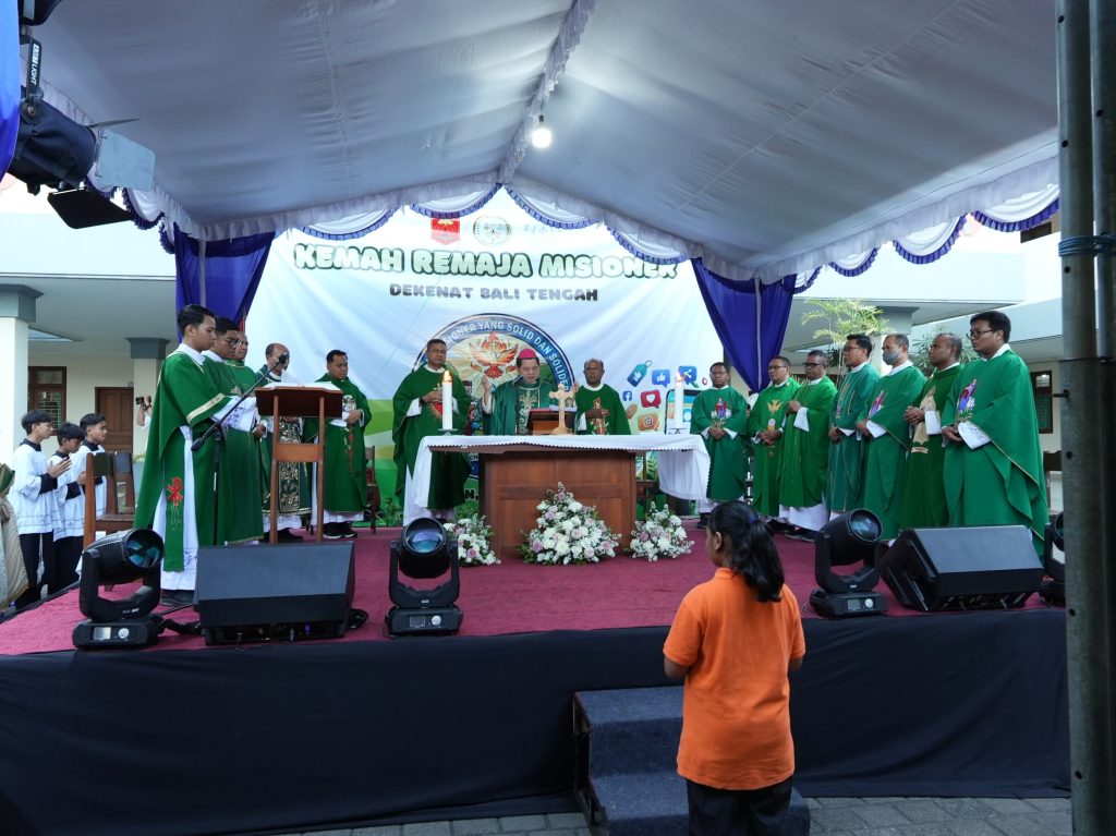 Kemah Remaja Misioner Dekenat Bali Tengah