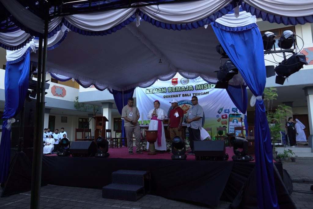 Kemah Remaja Misioner Dekenat Bali Tengah