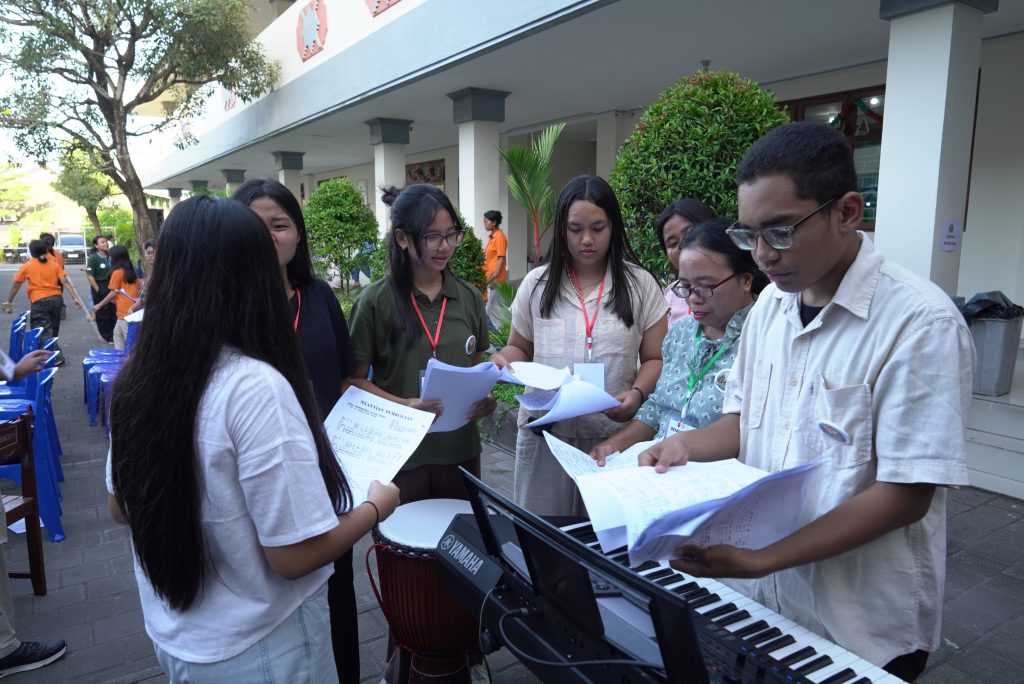 Kemah Remaja Misioner Dekenat Bali Tengah