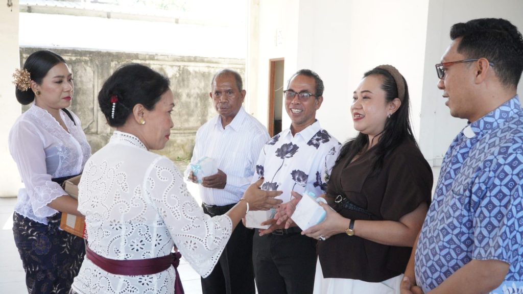 Sebanyak 23 anak dari Stasi Cemagi, Abianbase, Sading, dan pusat Paroki St. Theresia Tangeb menerima Komuni Pertama pada Misa Hari Raya Tubuh dan Darah Kristus, Minggu 7 Juni 2026.