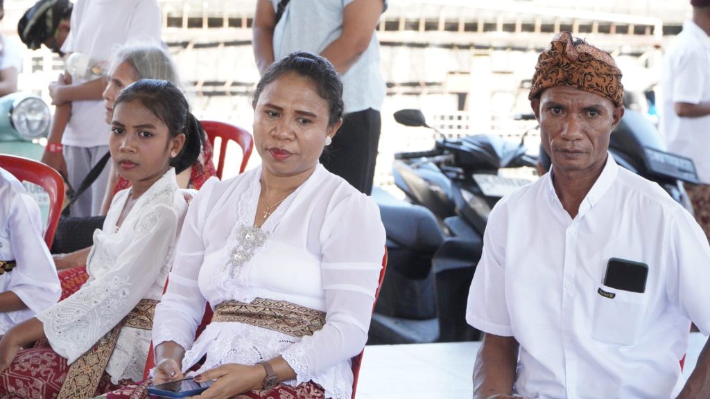 Sebanyak 23 anak dari Stasi Cemagi, Abianbase, Sading, dan pusat Paroki St. Theresia Tangeb menerima Komuni Pertama pada Misa Hari Raya Tubuh dan Darah Kristus, Minggu 7 Juni 2026.