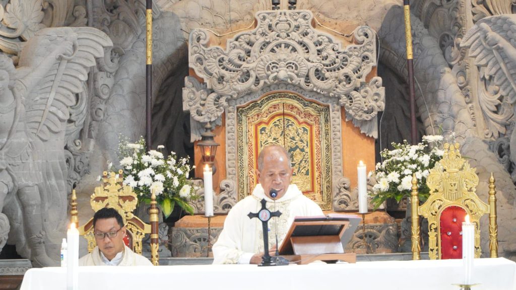 Sebanyak 23 anak dari Stasi Cemagi, Abianbase, Sading, dan pusat Paroki St. Theresia Tangeb menerima Komuni Pertama pada Misa Hari Raya Tubuh dan Darah Kristus, Minggu 7 Juni 2026.