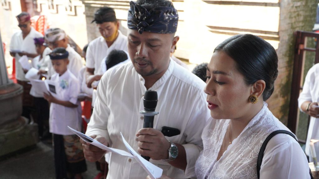 Sebanyak 23 anak dari Stasi Cemagi, Abianbase, Sading, dan pusat Paroki St. Theresia Tangeb menerima Komuni Pertama pada Misa Hari Raya Tubuh dan Darah Kristus, Minggu 7 Juni 2026.