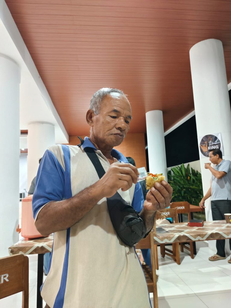 Ibadat Lingkungan FX Kristus Raja Abianbase: Dari Sabda Tuhan Tumbuh Kebersamaan