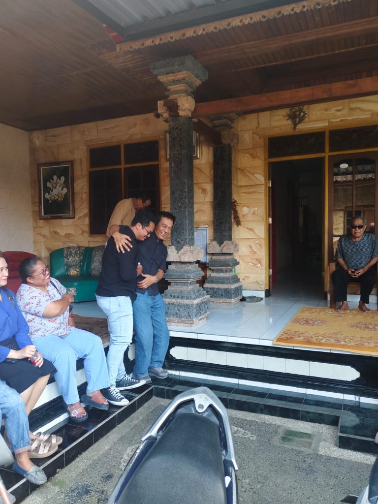 Kunjungan Kasih Lingkungan FX