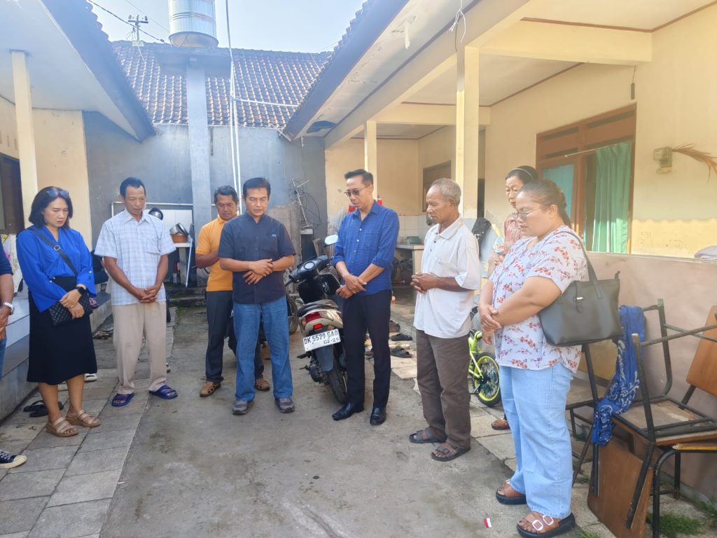 Kunjungan Kasih Lingkungan FX
